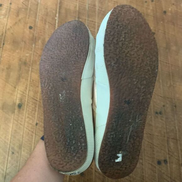 Superga rose gold lace up royalcore Princess Kate style US10 sneakers - Picture 6 of 7